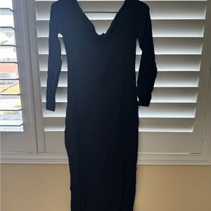 Fashion Nova Black Sheath Midi Dress with Long Sleeves and V-Neck